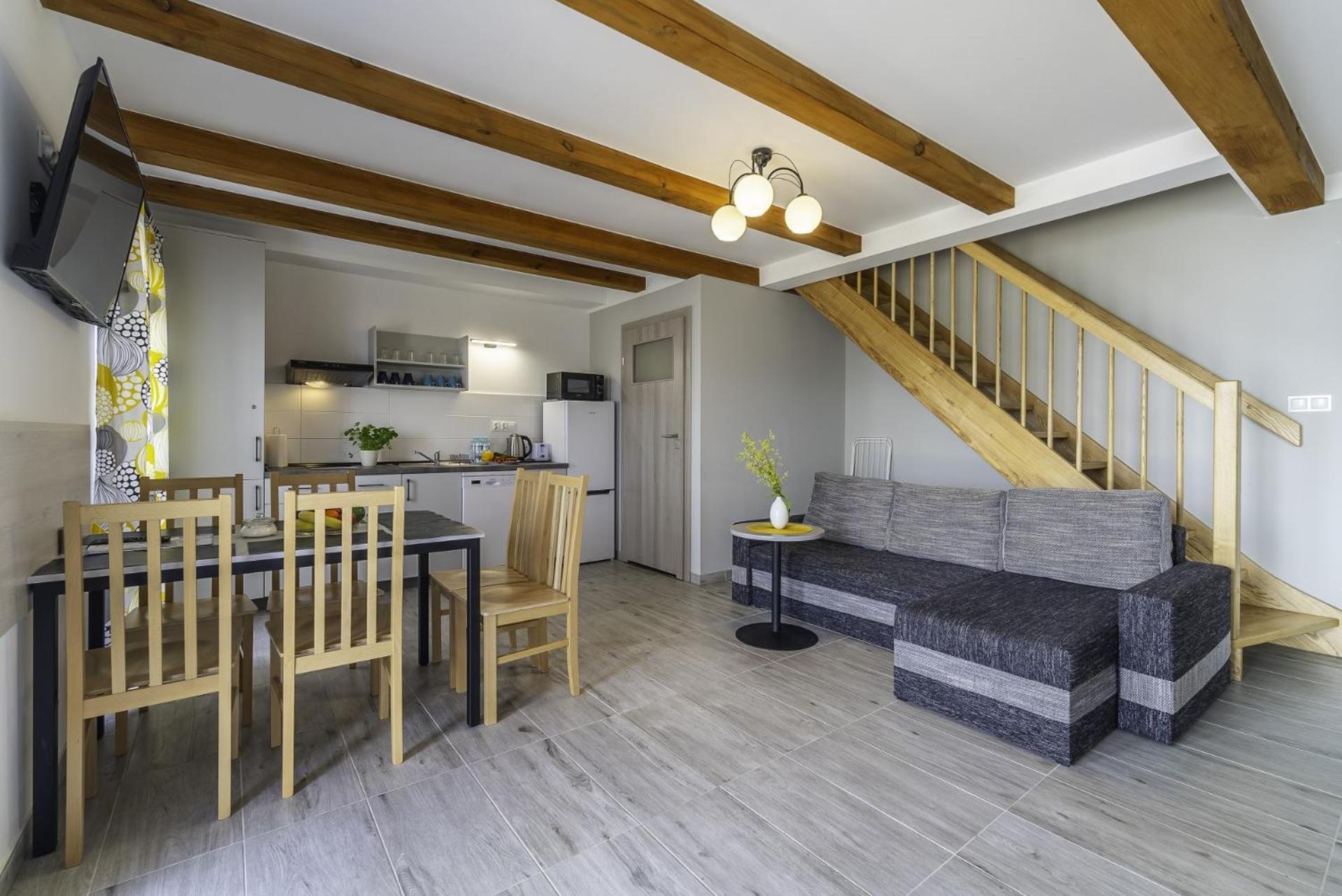 Frajda Domki - Apartamenty 6-Osobowe - Salon I Dwie Sypialnie Oraz Studia 4-Osobowe - Pokoj Z Aneksem Kuchennym Rewal Exterior foto